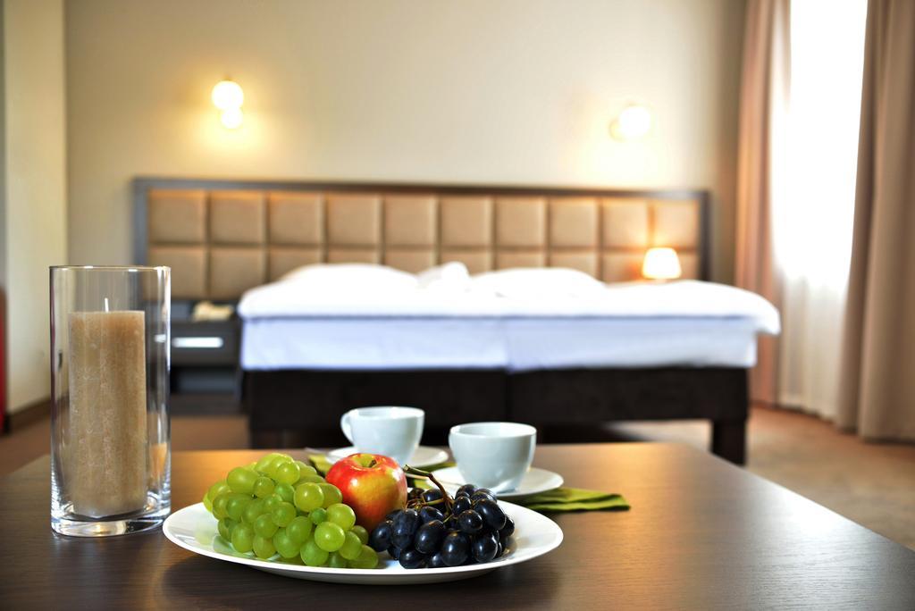 Oleśnica Dwor Spalice Spa Residence & Restaurant Lawendowa Restauracja חדר תמונה
